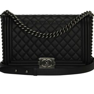 CHANEL New Medium Boy Black Ruthenium Hardware